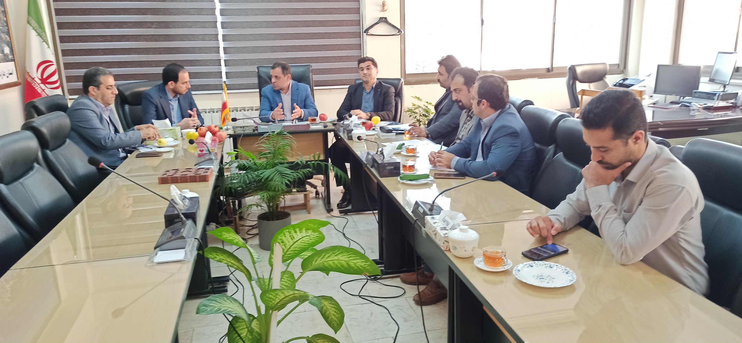 نشست فرمانداران شرق مازندران جهت هماهنگی برگزاری همایش فرصت ها و جذابیت های سرمایه گذاری در شرق مازندران