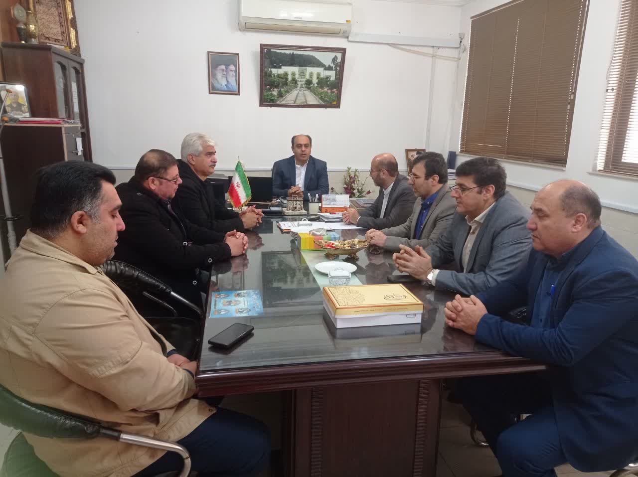 دیدار رئیس آموزش و پروش شهرستان بهشهر با رئیس اتاق اصناف شهرستان بهشهر